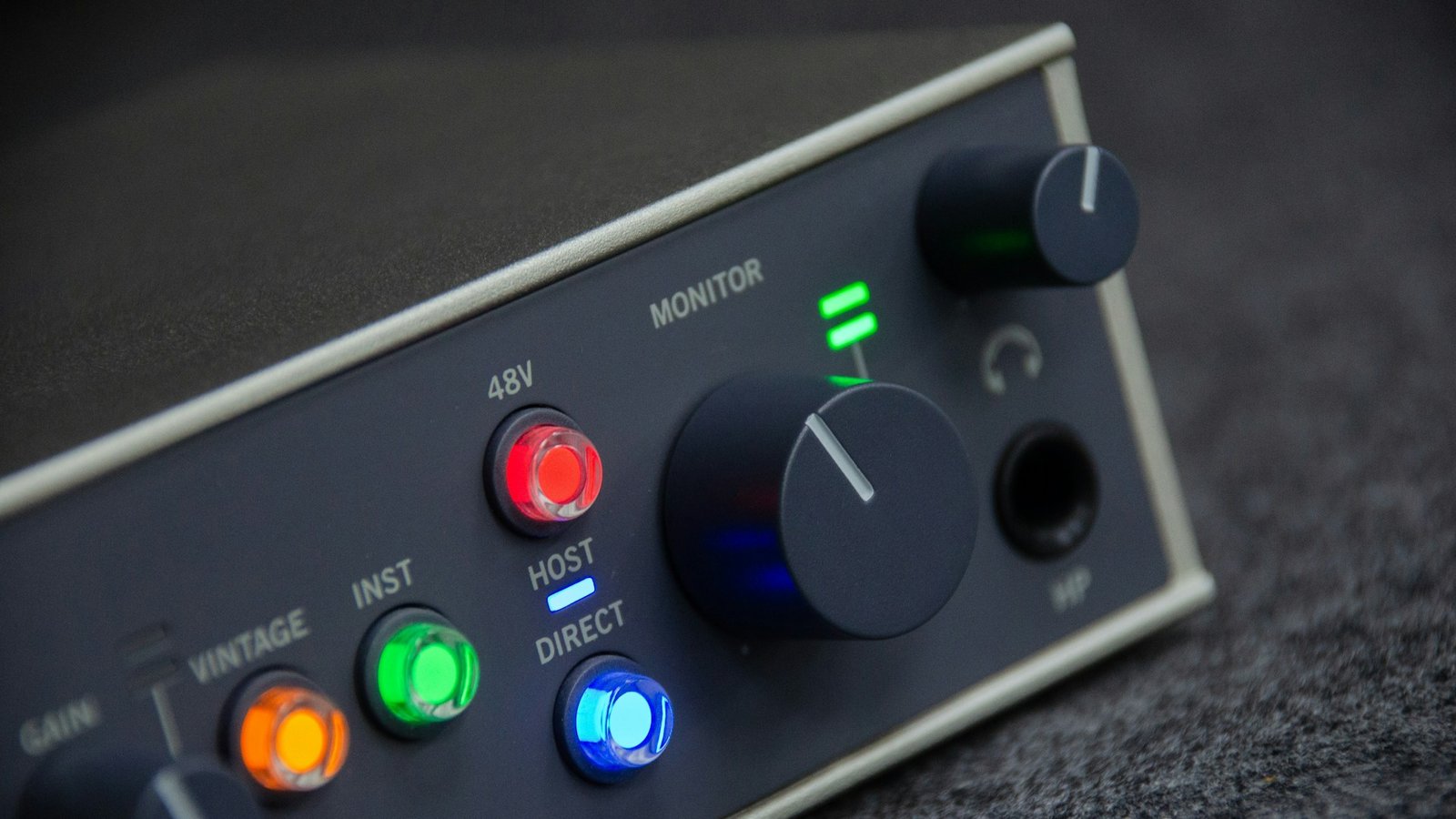 The Audiophile Academy | Audio engineering | Blog | Reviews | Tutorials | audio interface | UAD | The best audio interfaces | under $200 | 2025 | Budget picks | home‑studio sound